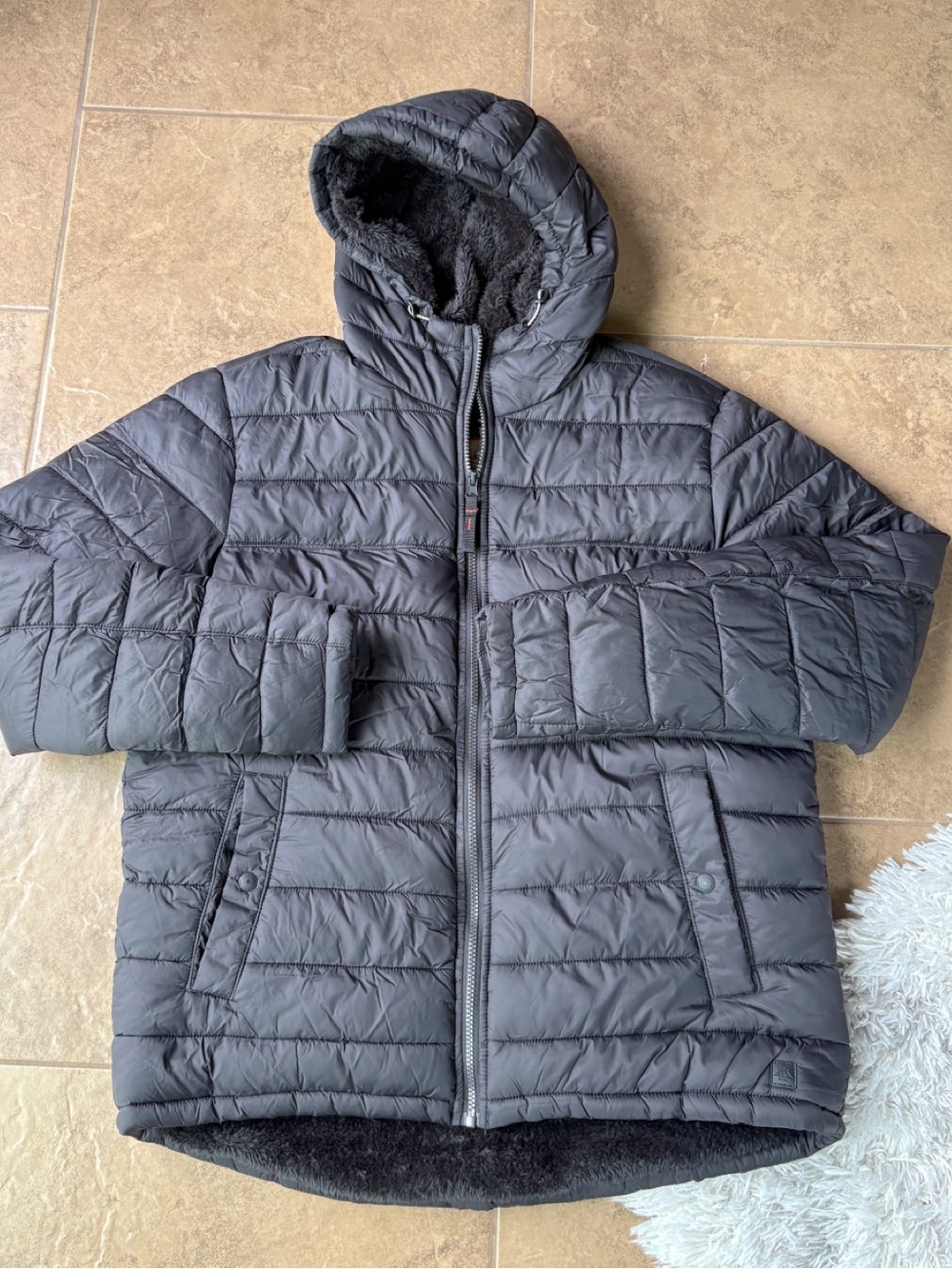 Men's Hooded Quilted Puffer Jacket • Size L